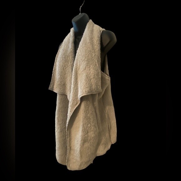 NWT Sherpa sleeveless waterfall vest ice grey, bohemian, boho sweater vest Small - Picture 7 of 9